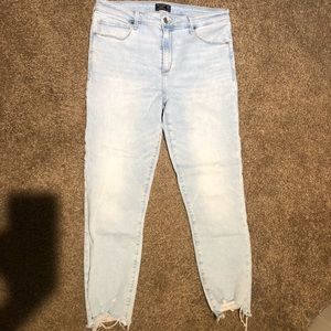 Abercrombie & Fitch Cropped Light Wash Skinny Jean